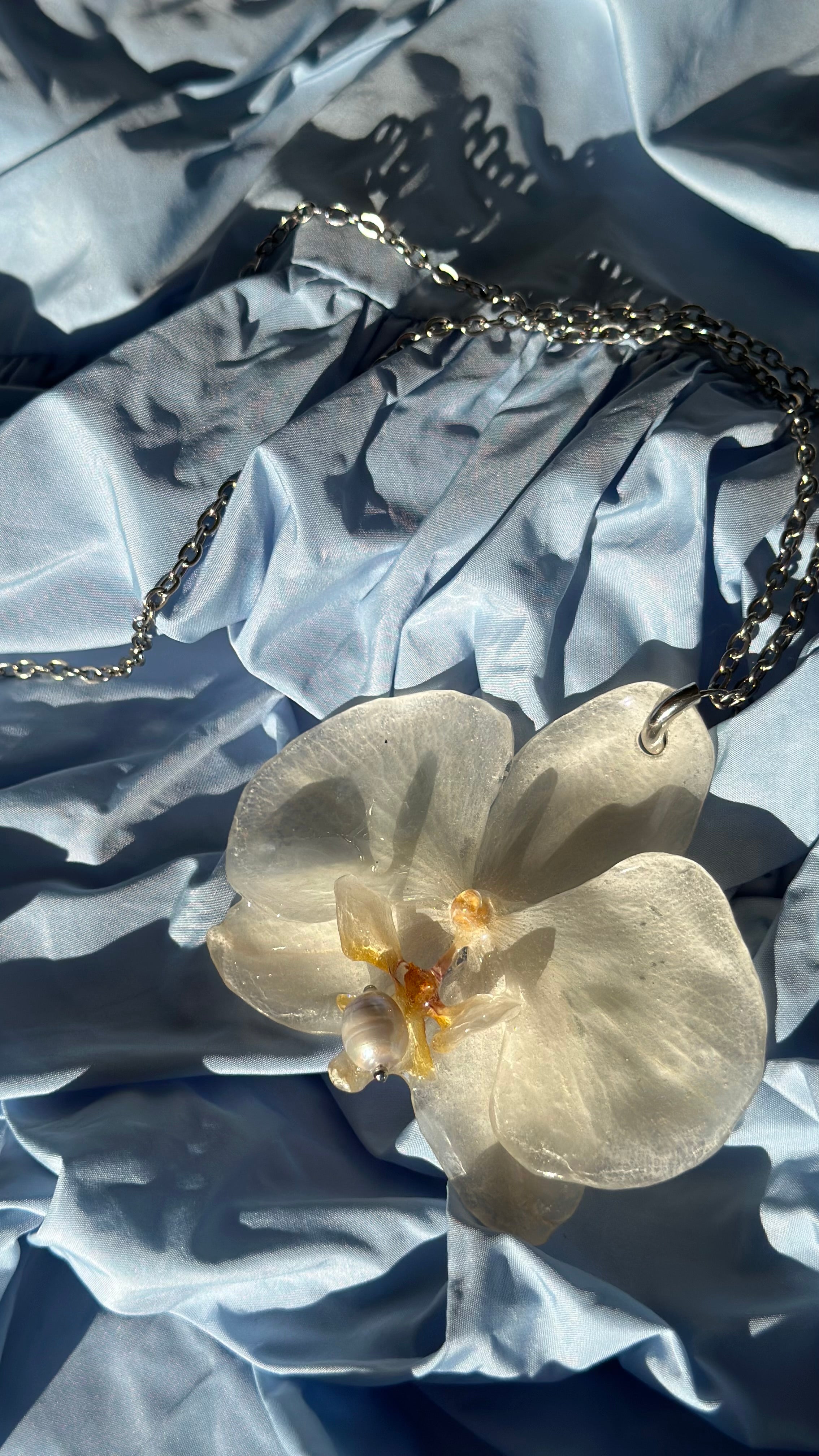 WHITE ORCHID PEARL SILVER