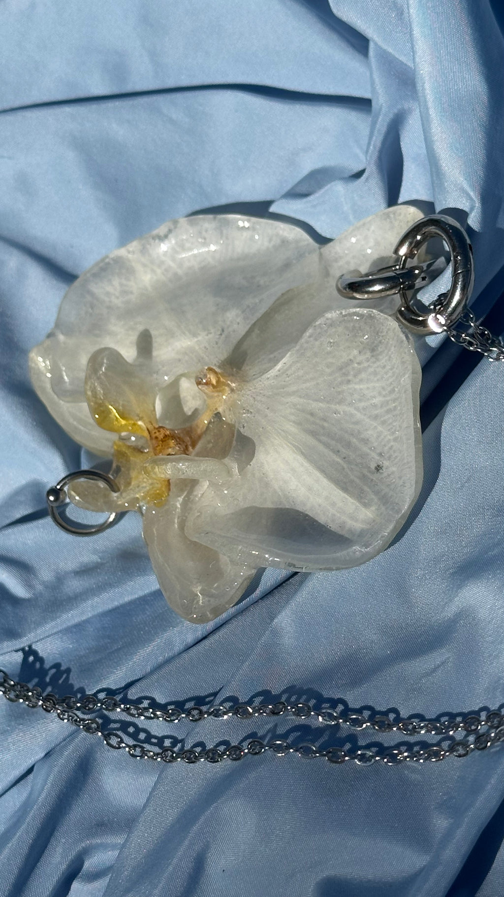 MIDDLE PIERCING ORCHID SILVER