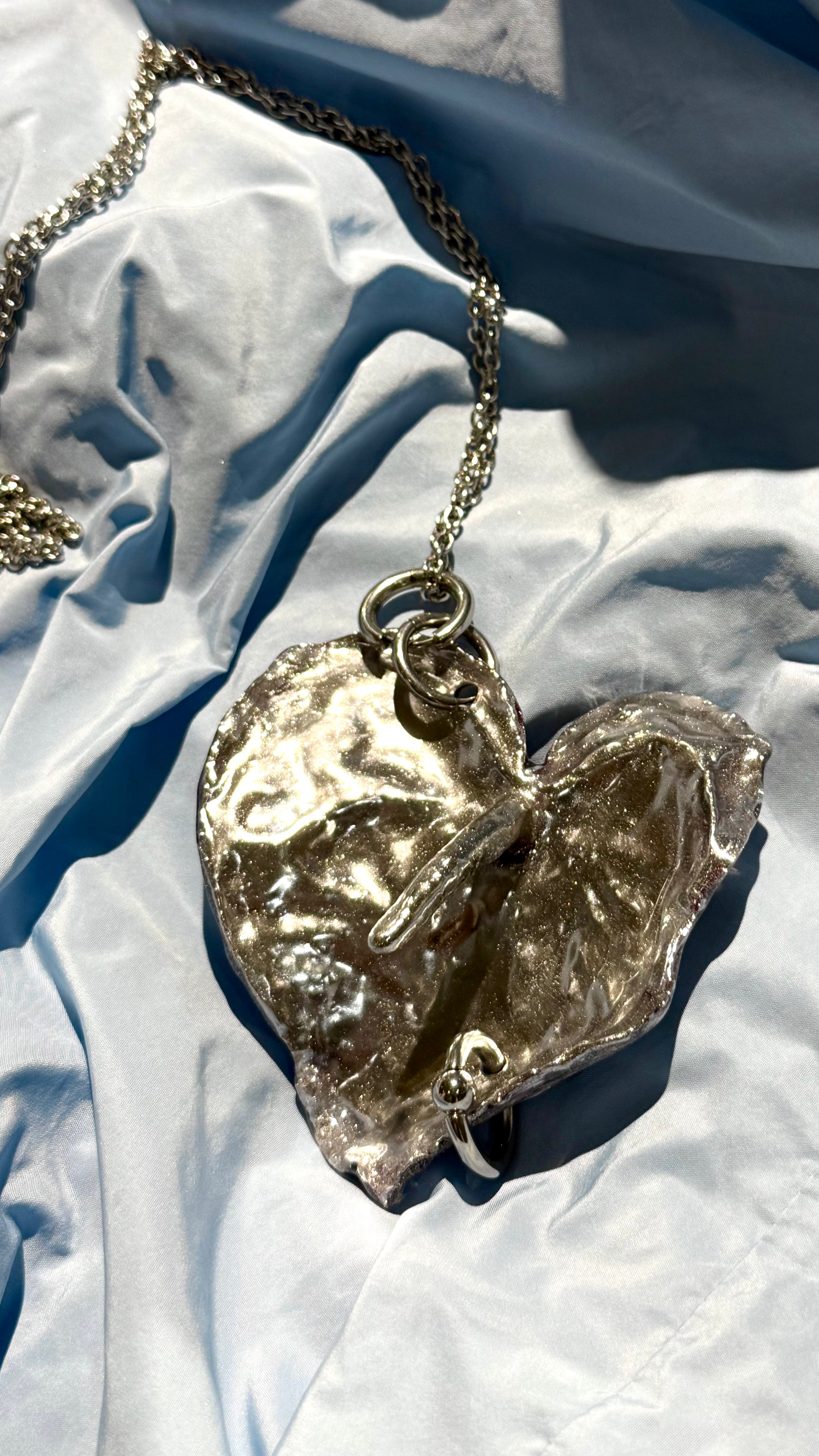 SILVER PIGMENT ANTHURIUM